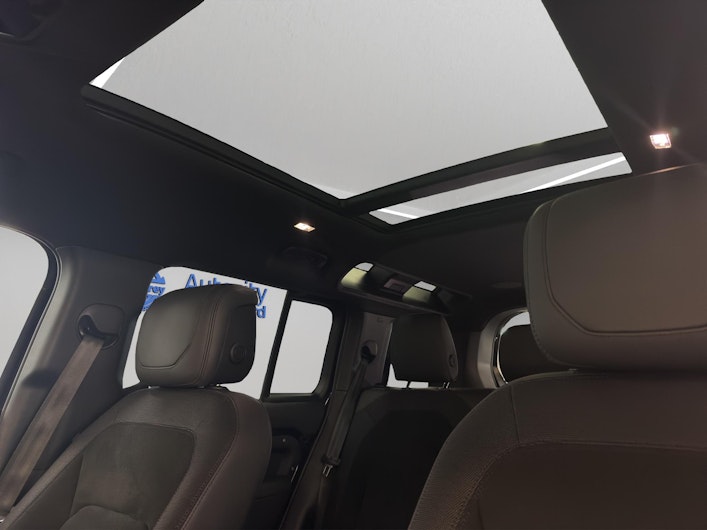 Vehicle image LAND ROVER DEFENDER