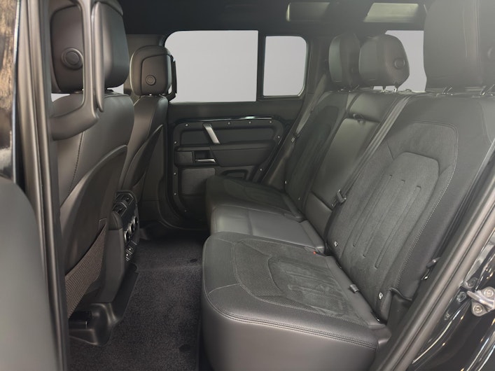 Vehicle image LAND ROVER DEFENDER