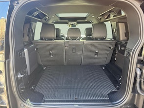 Vehicle image LAND ROVER Defender 110 5.0 V8 SC