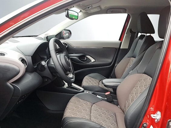 Vehicle image 7