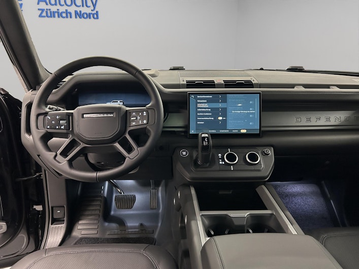 Vehicle image LAND ROVER DEFENDER