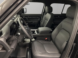 Vehicle image LAND ROVER Defender 130 3.0 D I6 300 X-Dynamic HSE