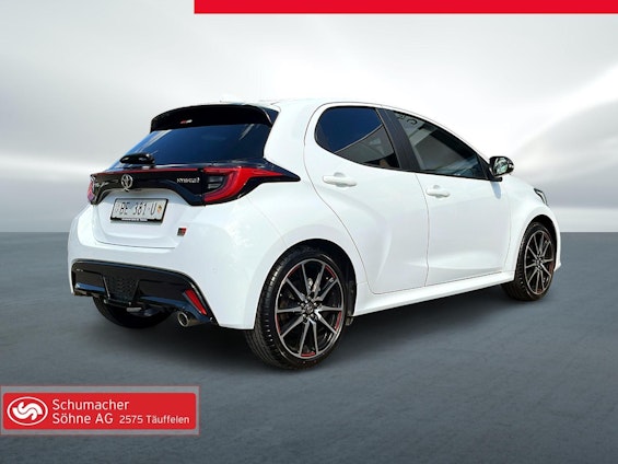 Vehicle image 17 Vehicle image 17