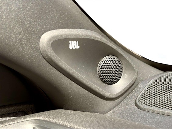 Vehicle image 25 Vehicle image 25