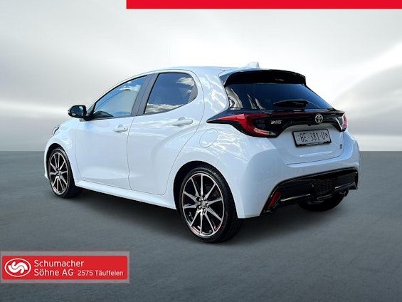 Vehicle image 16 Vehicle image 16