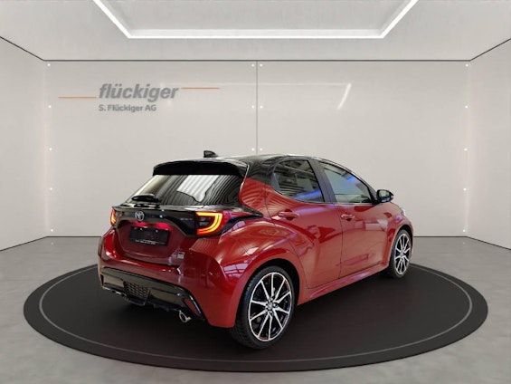 Vehicle image 4 Vehicle image 4