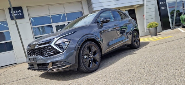 First vehicle image