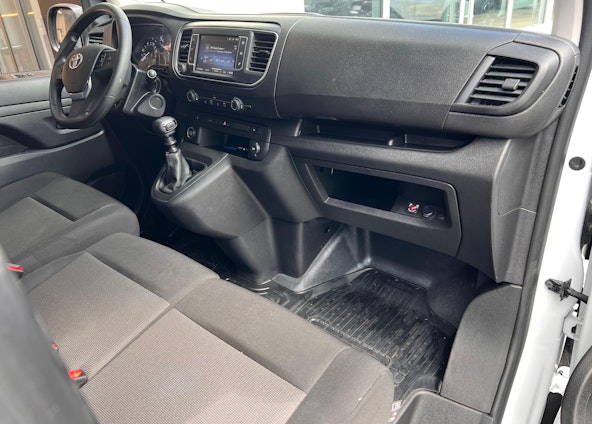 Vehicle image 11 Vehicle image 11