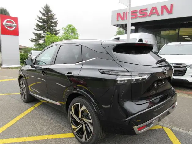 Nissan Qashqai 1.3 DIG-T 158 Tekna+ 4x4