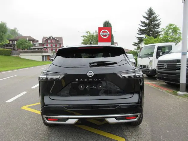 Nissan Qashqai 1.3 DIG-T 158 Tekna+ 4x4