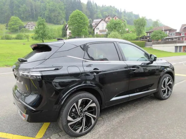 Nissan Qashqai 1.3 DIG-T 158 Tekna+ 4x4