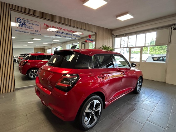 Vehicle image 6