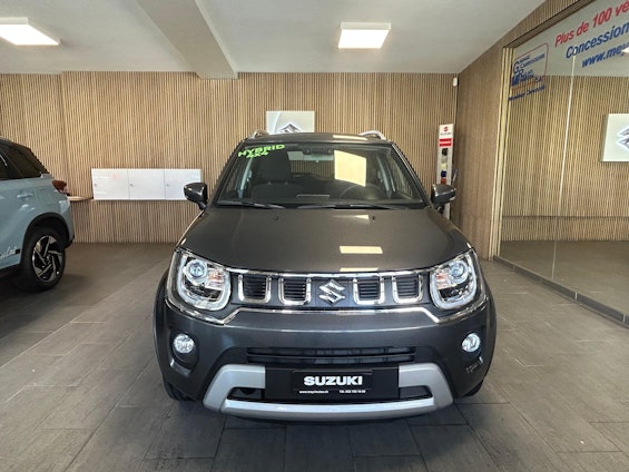 Vehicle image 3