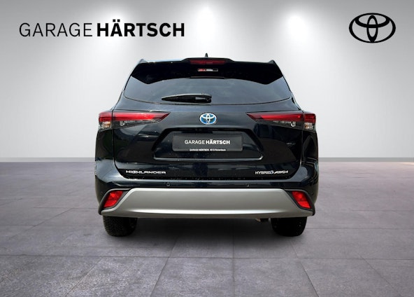 Vehicle image 4 Vehicle image 4