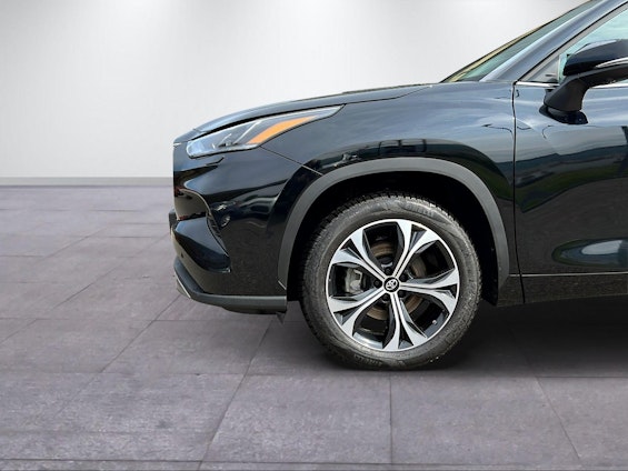 Vehicle image 2 Vehicle image 2