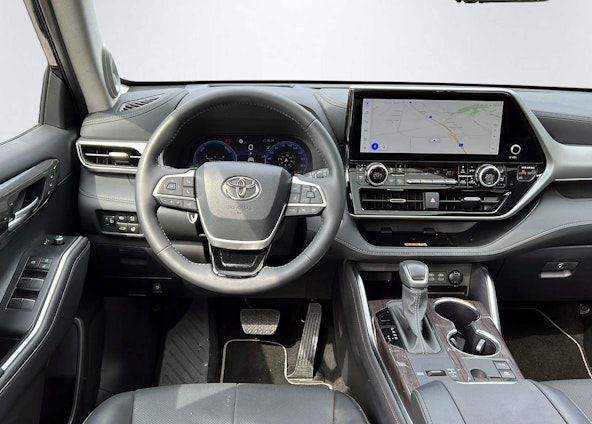 Vehicle image 12 Vehicle image 12