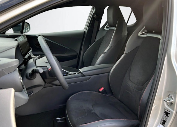 Vehicle image 14 Vehicle image 14