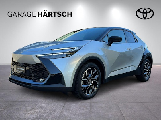 First vehicle image