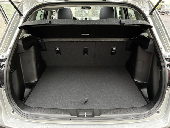 Vehicle image 9 Vehicle image 9