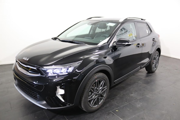 First vehicle image