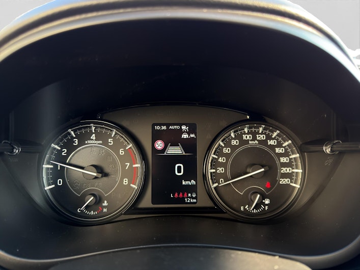 Vehicle image SUZUKI S-CROSS