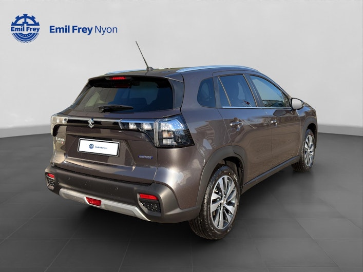 Vehicle image SUZUKI S-CROSS