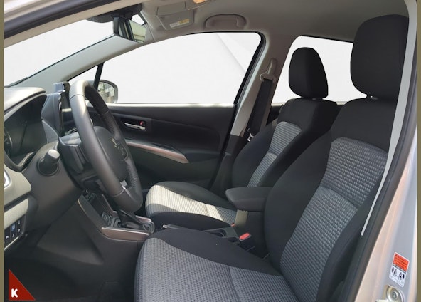 Vehicle image 8 Vehicle image 8