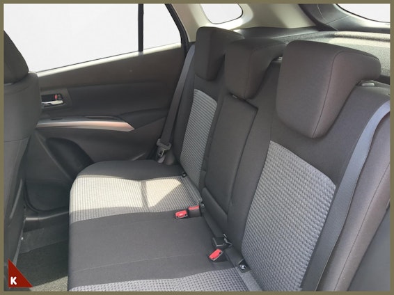 Vehicle image 12 Vehicle image 12