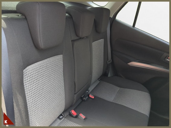 Vehicle image 18 Vehicle image 18