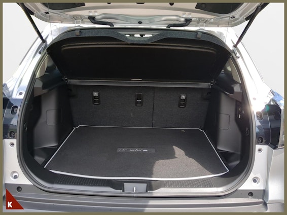 Vehicle image 19 Vehicle image 19