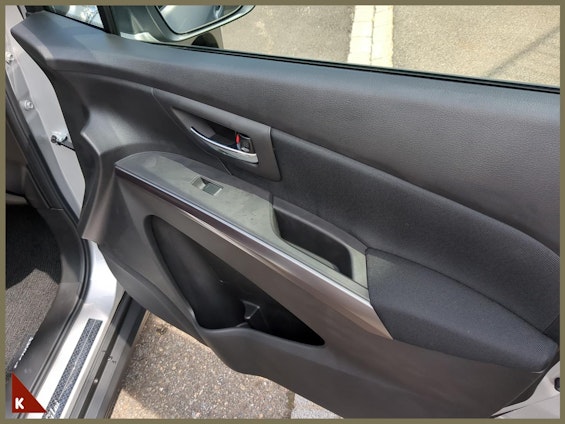 Vehicle image 16 Vehicle image 16