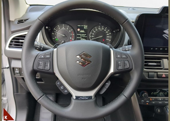 Vehicle image 9 Vehicle image 9