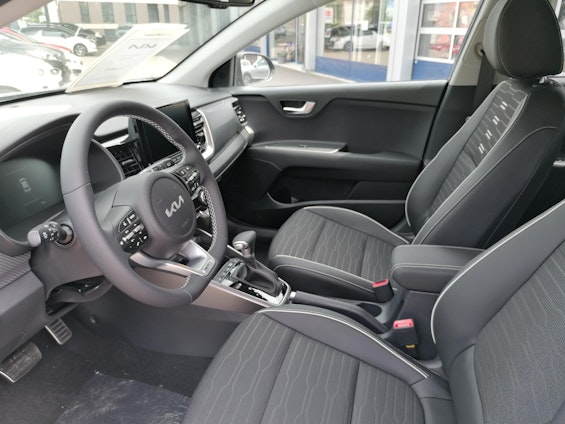 Vehicle image 6 Vehicle image 6