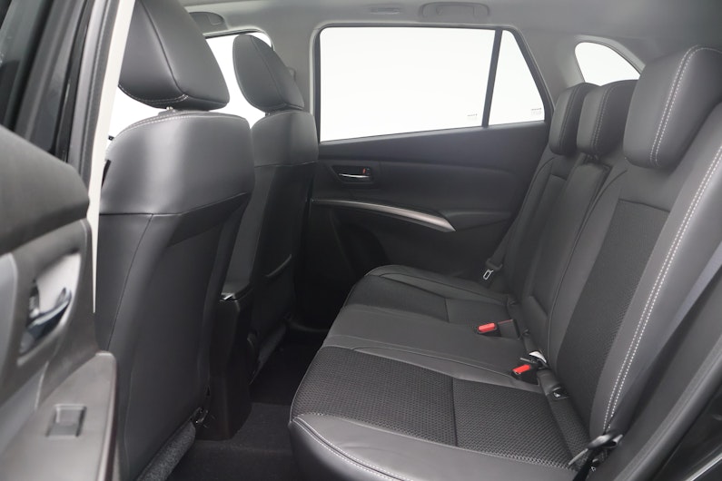 Vehicle image SUZUKI S-CROSS