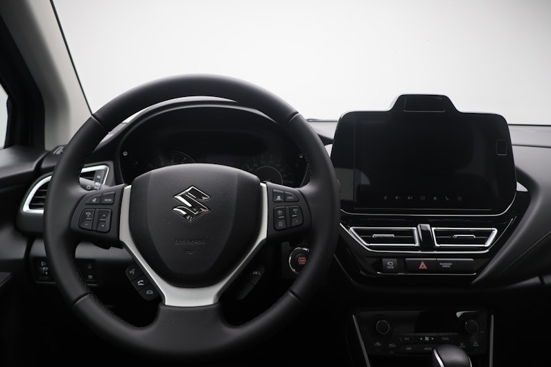 Vehicle image SUZUKI S-CROSS