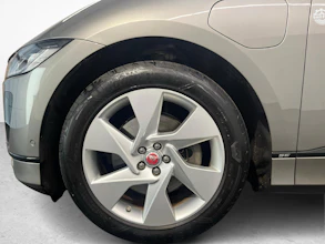 https://vehicle.imgix.net/3891374/cd8e2cc1-80e6-4015-b0b1-2fdd081d1927.jpg
