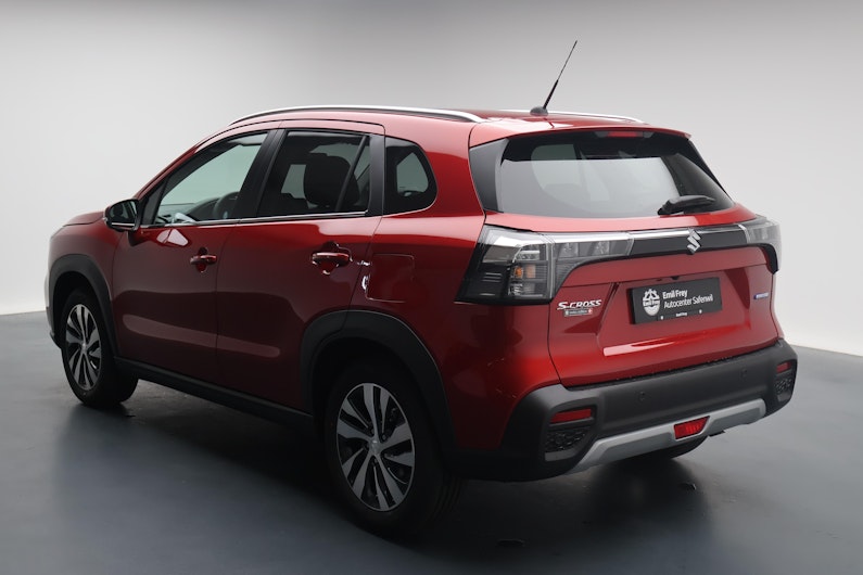 Vehicle image SUZUKI S-CROSS