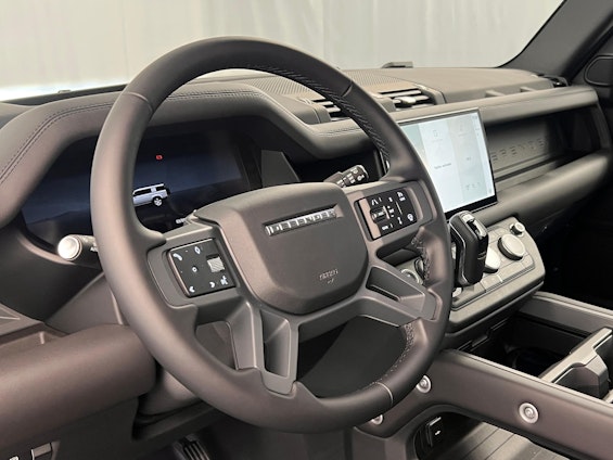 Vehicle image 10 Vehicle image 10