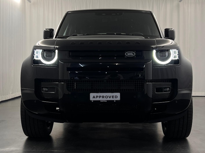 Vehicle image LAND ROVER DEFENDER