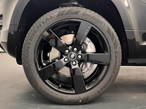 Vehicle image LAND ROVER Defender 130 3.0 D I6 300 X-Dynamic HSE