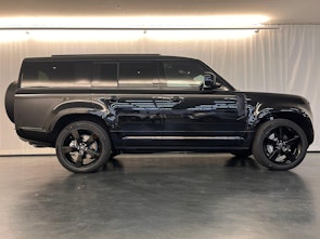 Vehicle image LAND ROVER Defender 130 3.0 D I6 300 X-Dynamic HSE