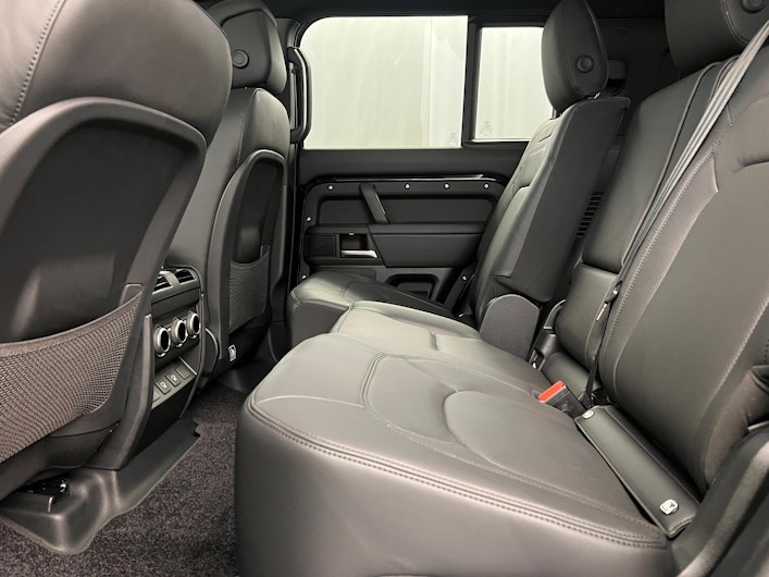 Vehicle image LAND ROVER DEFENDER