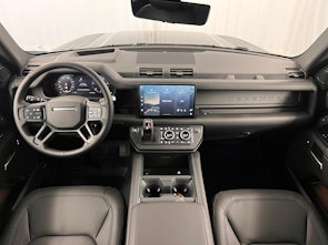 Vehicle image LAND ROVER Defender 130 3.0 D I6 300 X-Dynamic HSE