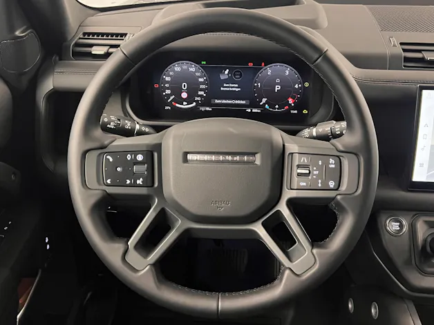 Land Rover Defender 130 3.0 D I6 300 X-Dynamic HSE