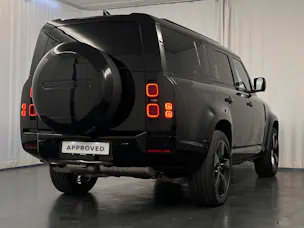 Land Rover Defender 130 3.0 D I6 300 X-Dynamic HSE
