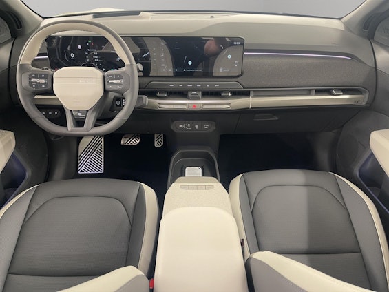 Vehicle image 8 Vehicle image 8