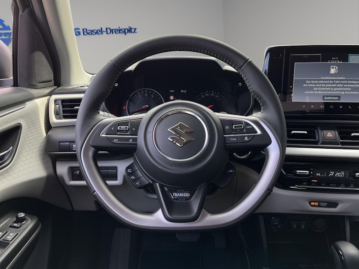 Vehicle image SUZUKI SWIFT