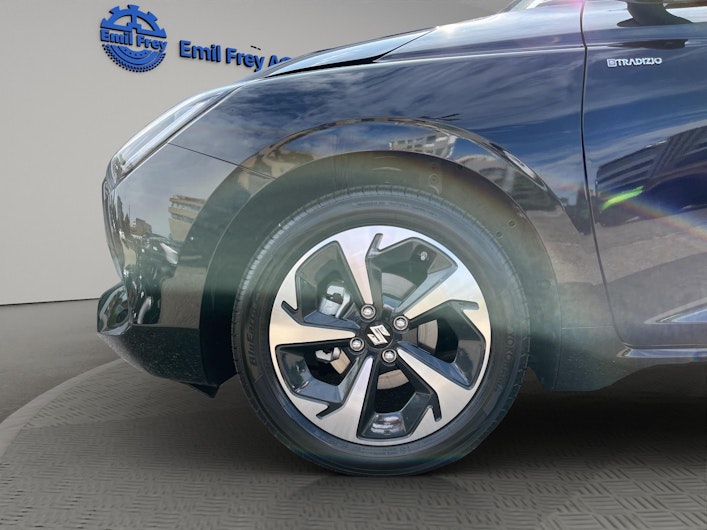 Vehicle image SUZUKI SWIFT