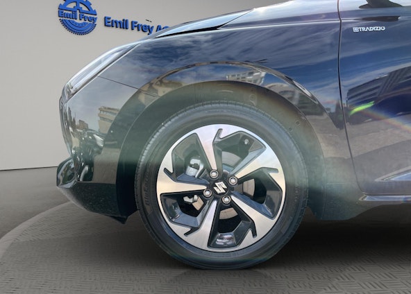 Vehicle image 9 Vehicle image 9