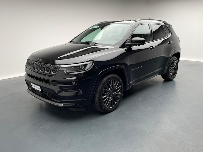 Vehicle image JEEP COMPASS